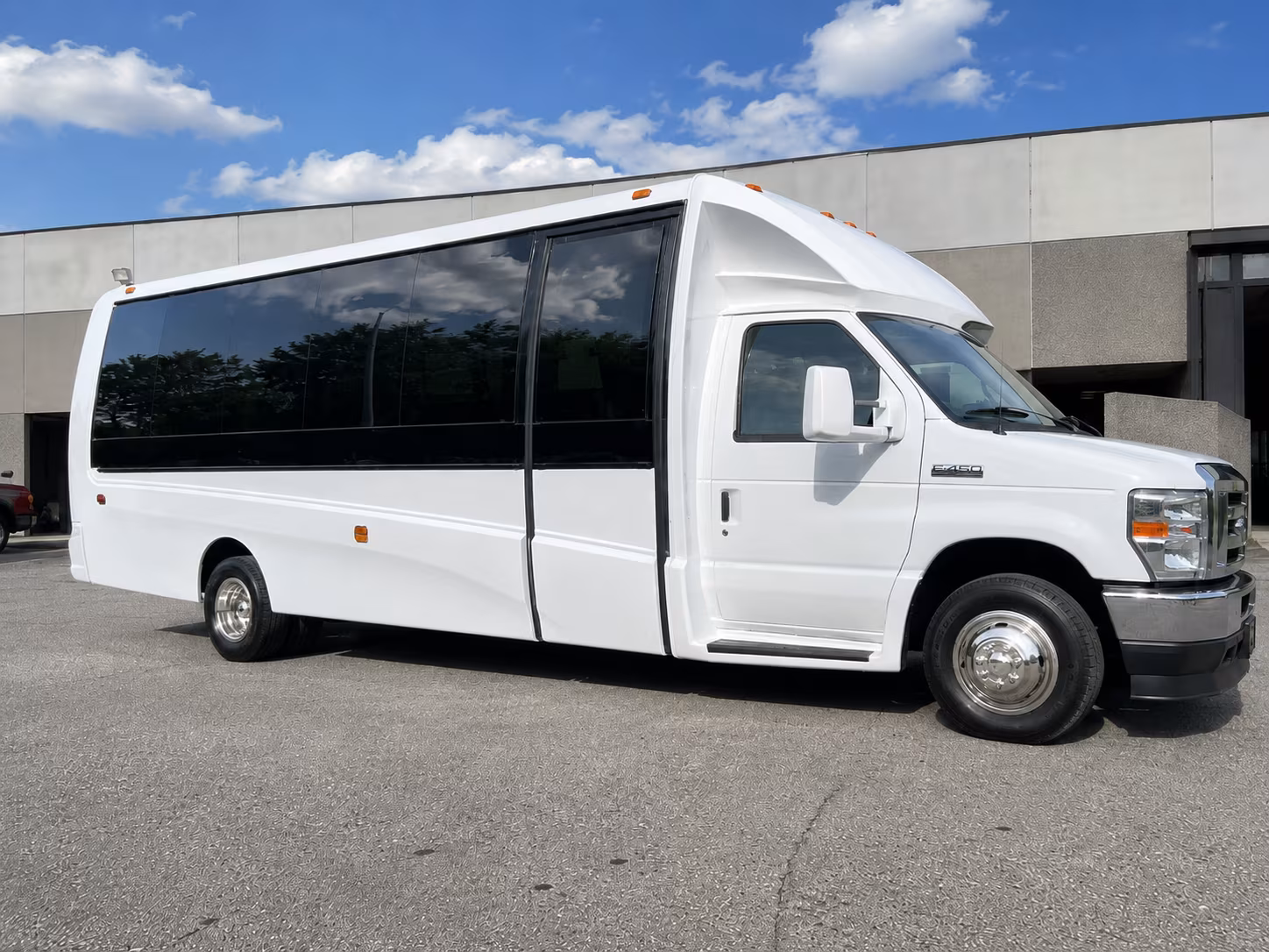 bus rentals for taughannock falls amphitheater concerts and summer shows