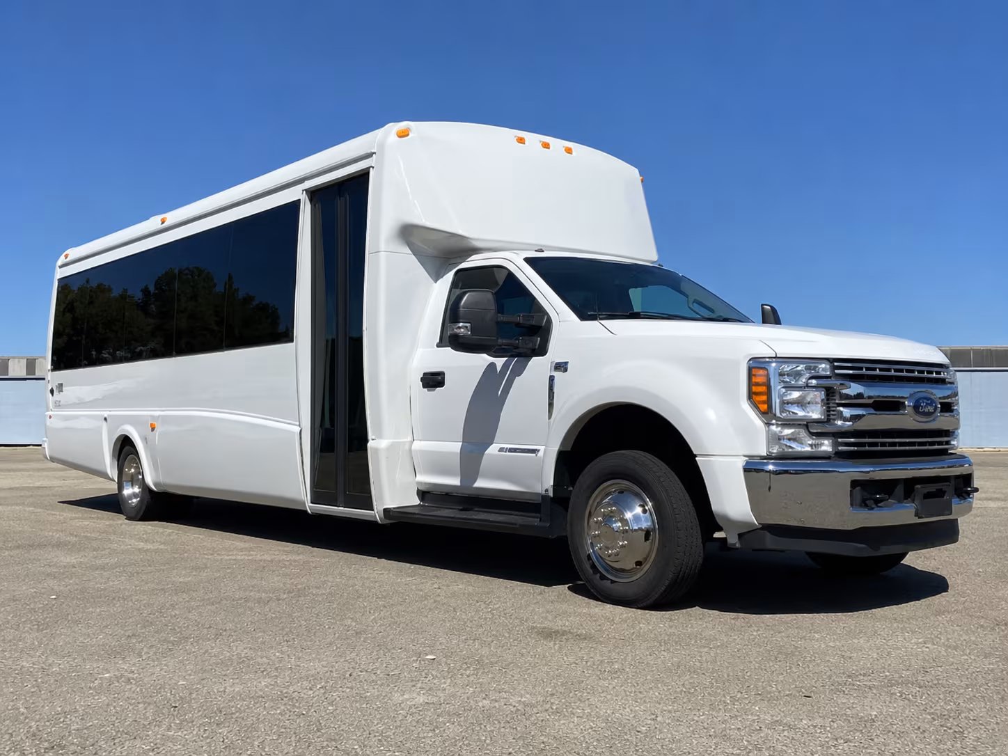 corporate and conference shuttle buses in ithaca