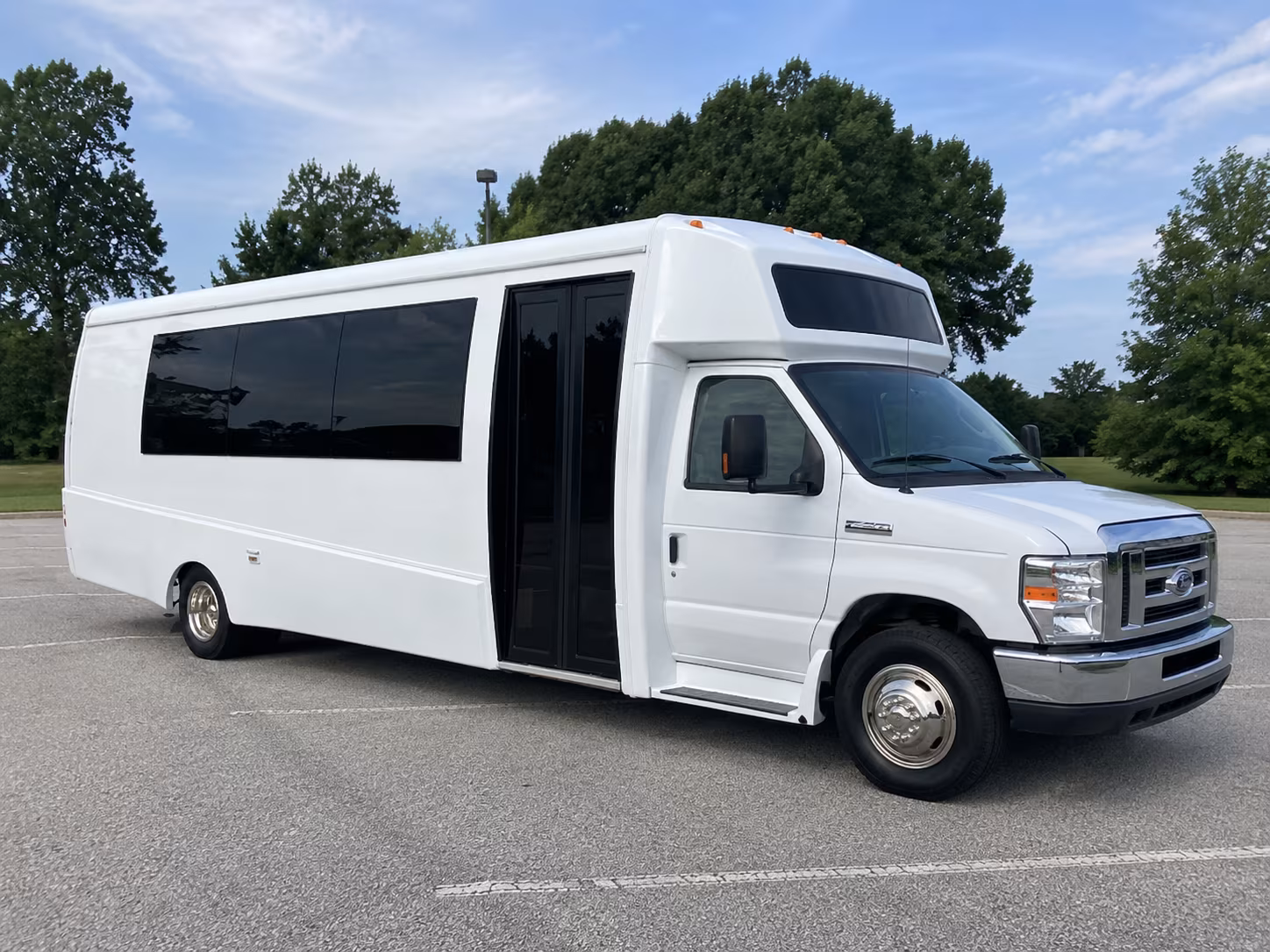 ithaca 18 passenger party bus